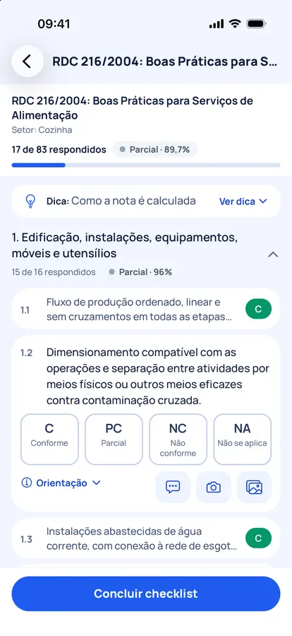Checklist da RDC 216/2004 no celular, com nota parcial e as opções C, PC, NC e NA